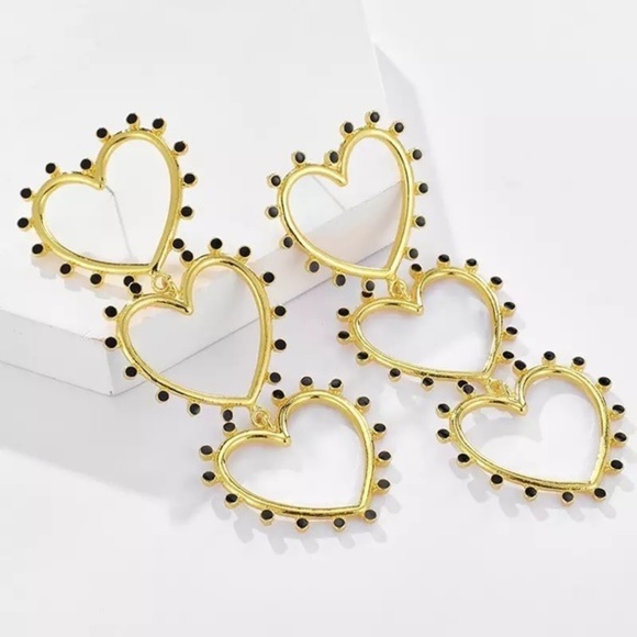 3/$30 💛 Large Heart Drop Earrings - Picture 2 of 6